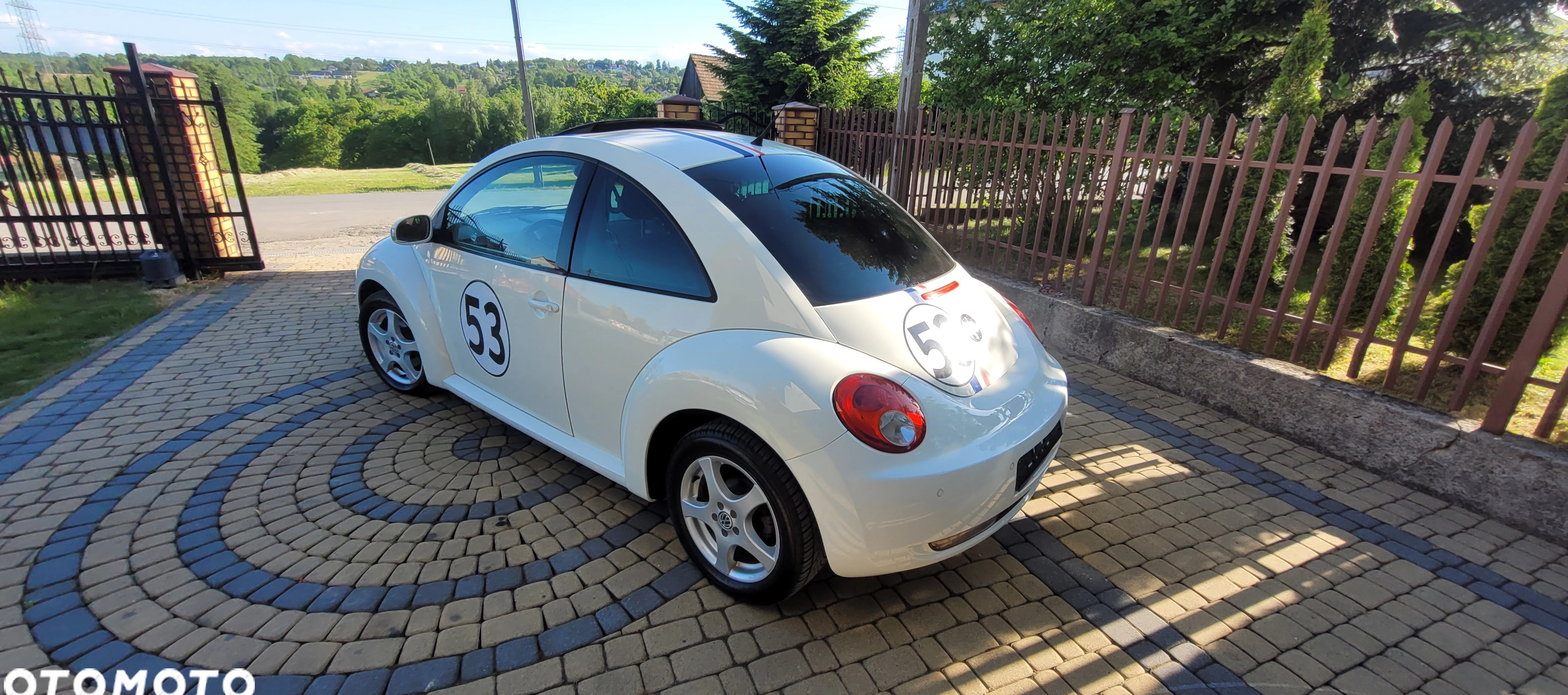 Volkswagen New Beetle cena 17600 przebieg: 163500, rok produkcji 2008 z Świętochłowice małe 154